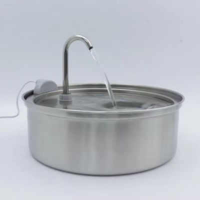 Fuente de agua potable para mascotas de acero inoxidable Dispensador automático para perros de agua para gatos