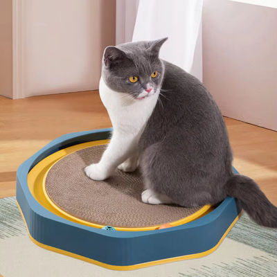 Servicio de personalización OEM/ODM proporcionado por Cat Scratcher Board corrugado con juguete de bolas