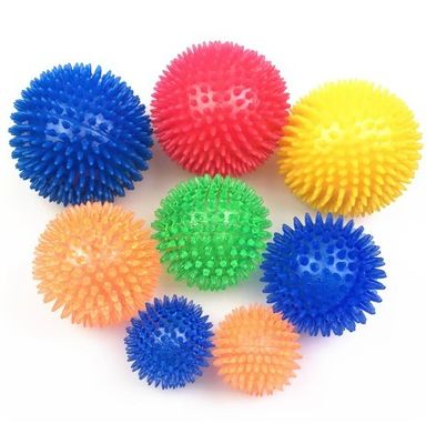 Servicio de personalización proporcionado TPR Pequeña bola espinosa Perro mastica juguete para limpieza dental